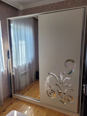 Mebel: Yeni, Kupe, 2 qapılı Düz dolab, Dolab-asılqan, Azərbaycan