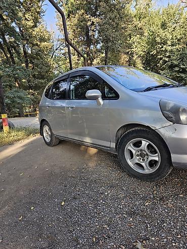 mini jack: Honda Fit: 2002 г., 1.3 л, Бензин, Хэтчбэк — 3