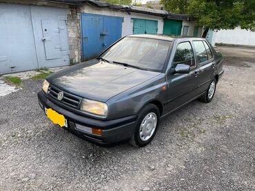 продажа volkswagen: Volkswagen Vento: 1992 г., 1.8 л, Механика, Бензин, Седан