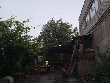 купить участок под бизнес в бишкеке: Дом, 150 м², 6 комнат, Собственник, Старый ремонт