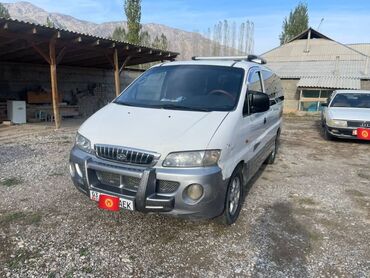 Hyundai: Hyundai Starex: 2000 г., 2.5 л, Дизель, Минивэн