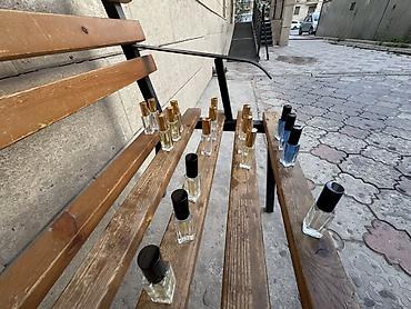 Ароматические спреи и духи в компактных флаконах.Прямая поставка из