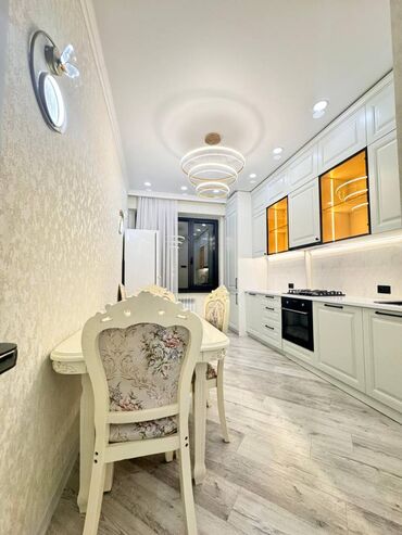 3х комнатная квартира в джале: 3 комнаты, 100 м², Элитка, 3 этаж, Евроремонт