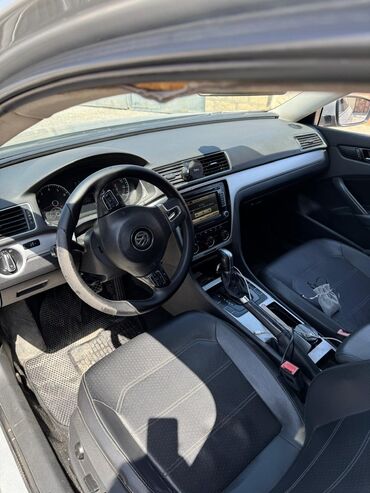 Volkswagen: Volkswagen Passat: 2 l | 2014 il Sedan — 3