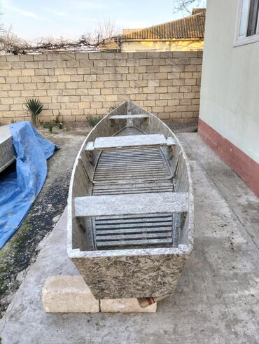 Su nəqliyyatı: Qayiqlar sifarsle hazirlanir qiymetleri olculerden asldi motor qosmaq