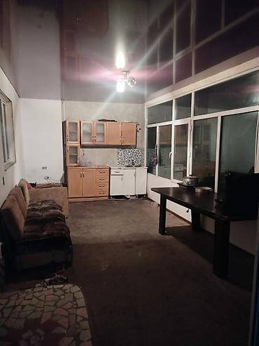 Продажа коттеджей и домов: Дом с двором и садом - Отдельный жилой дом с закрытым двором. Въезд — 11