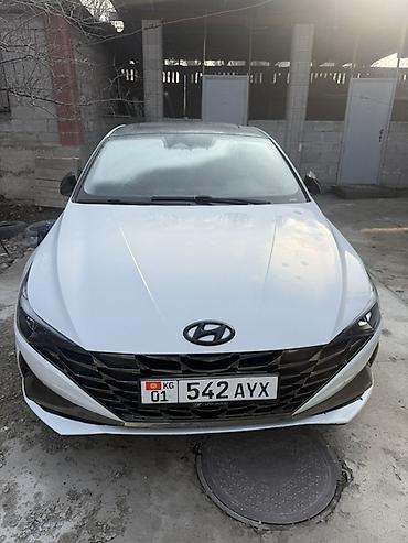 Транспорт: Hyundai Elantra: 2021 г., Седан — 2