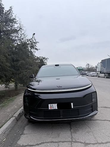 Lixiang: Lixiang L6: 2025 г., 1.5 л, Автомат, Электромобиль, Кроссовер — 1