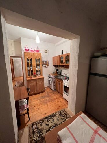 Köhnə tikili: Hovsanda 9/9 3 otaqli bina evi satilir qiymet 110000 — 16