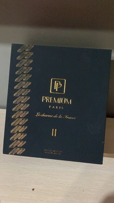 продаю в связи с переездом: Набор парфюмов PREMIUM Paris — Le charme de la France Состав: - Два