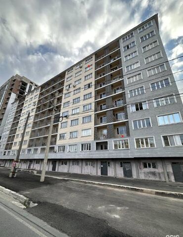 аренда помещения в канте: Сатам Офистик 68 кв. м, Ремонтсуз, Көп кабаттуу имарат, Жертөлө кабаты кабат