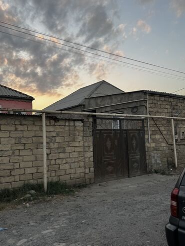 Kirayə torpaq sahələri: 6 sot Tikinti, İşıq, Kanalizasiya, Qaz — 8