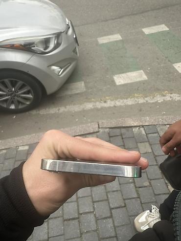 Apple iPhone: IPhone 12 Pro, Gümüşü — 7