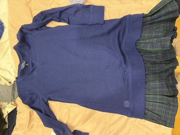 Dəstlər, kostyumlar: Qadın geyim dəsti – 4 fərqli don 1) Pudra rəngli, incə çiçək naxışlı — 13