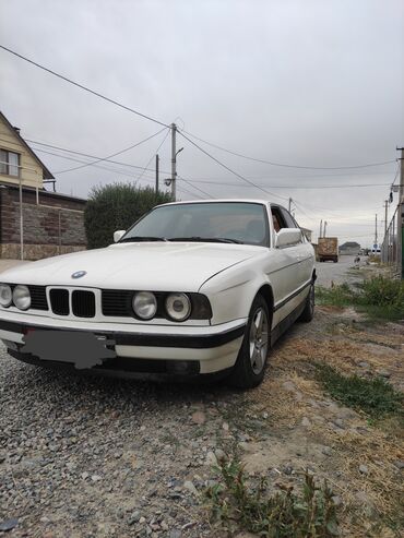 BMW: BMW : 1991 г., 2 л, Механика, Бензин, Седан