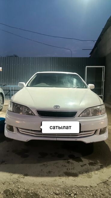 домкрат на степ: Toyota Qualis: 2000 г., 2.5 л, Автомат, Бензин, Седан