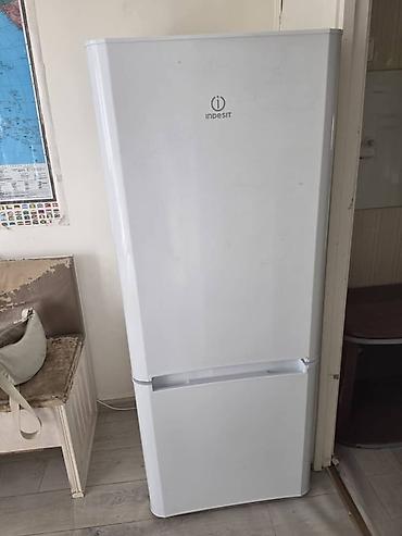 fridge: Холодильник Indesit, Б/у, Двухкамерный, De frost (капельный), 60 * 200 * — 1
