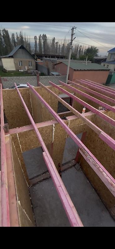 крыша кровля: Каркасно-панельный дом из SIP/OSB в процессе строительства. - Стены — 6