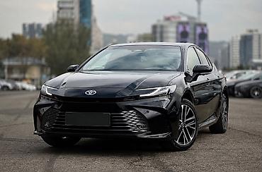 голльф 2: Toyota Camry: 2025 г., 2.5 л, Автомат, Бензин, Седан — 1