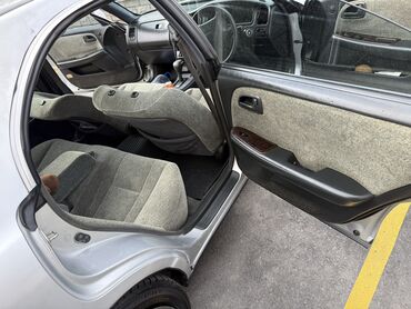 ауди 100 авант: Toyota Chaser: 1996 г., 2 л, Автомат, Бензин, Седан