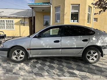 багажник тайота авенсис: Toyota Avensis: 2002 г., Лифтбек — 2