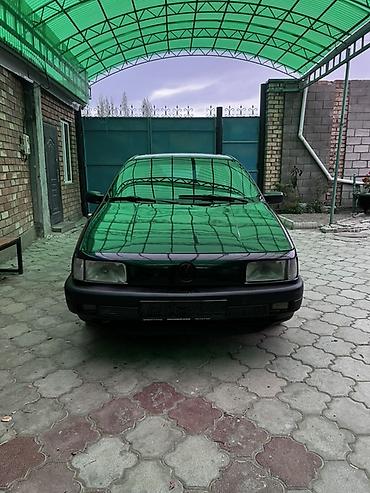 Volkswagen Passat: 1993 г., 2 л, Механика, Бензин, Седан