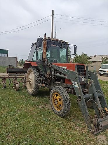 вольво полуприцеп: Фронтальный погрузчик на тракторе с кабиной - Трактор с остеклённой — 1
