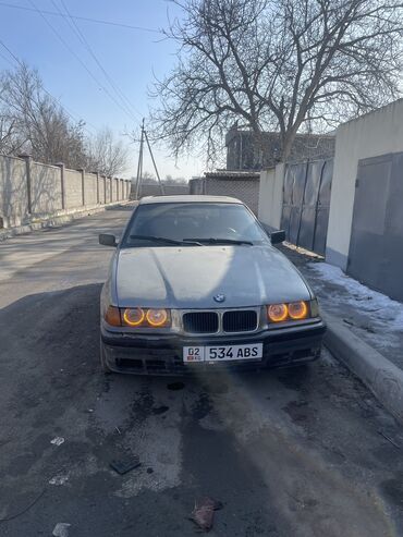 продаю бмв 318: BMW 318: 1993 г., 1.8 л, Механика, Бензин, Седан