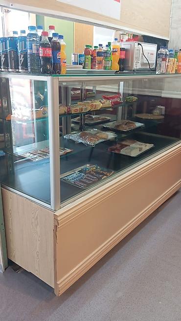 Soyuducu avadanlığı: Şüşəli vitrin soyuducu tezgah - Mağaza, kafe, market və bufetlər üçün — 1