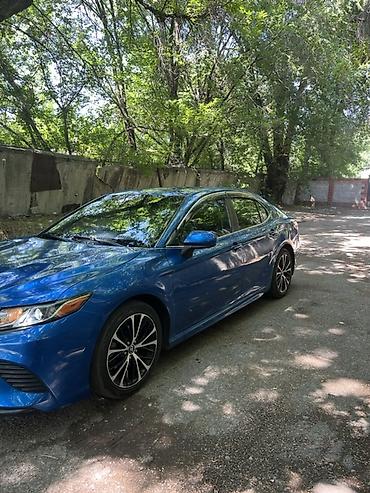 corolla 2016: Toyota Camry: 2018 г., Автомат, Бензин, Седан — 2