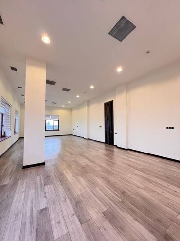 Ofislər: ALLIANCE PLAZA Gənclik mall ilə üzbə-üz Arakəsməsiz Ofis (Open — 5