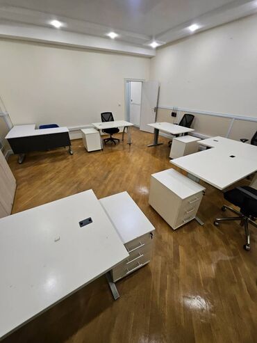 Ofislər: Nizamide Caspian plazanin yaxin yerde Team Plazada 2 Otaqlı 90 — 8