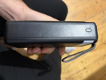 sud ceken: MAIMI 50000 mAh Powerbank Xüsusiyyətlər: - Tutum: 50.000 mAh (185 Wh — 5