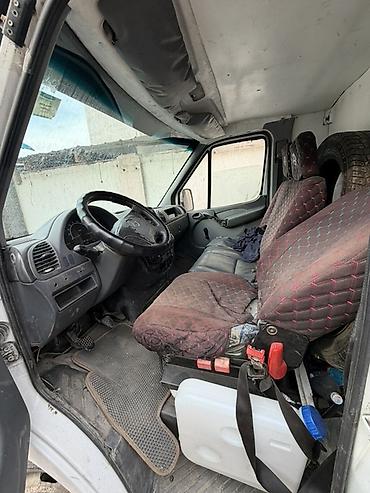 работа на своем спринтере: Грузовой фургон Mercedes-Benz Sprinter (кабина с будкой) Обём 2,7 — 3