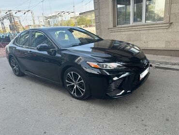 чехол на камри: Toyota Camry: 2020 г., 2.5 л, Автомат, Бензин, Седан