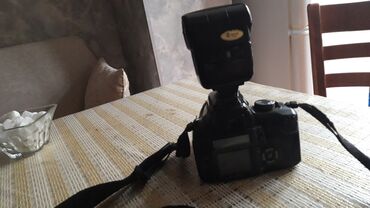 Fotokameralar: Canon fotoapatatı. kart vspişka adapter var. təzə batareya