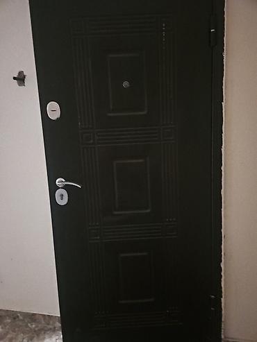 qapi desteyi: Dəmir giriş qapısı - Material: möhkəm metal konstruksiya - Rəng: qara — 1