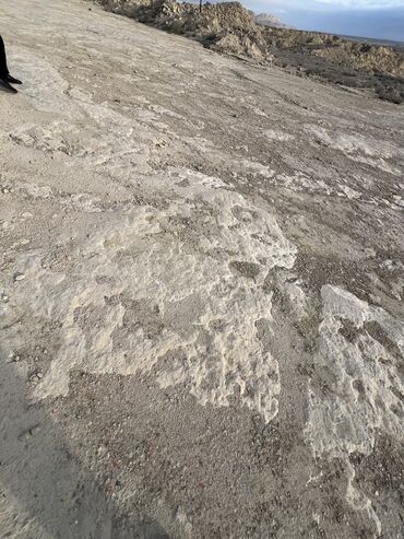 Kommersiya daşınmaz əmlakının satışı: Qaradağ rayonu Gülbaxt Ərazisi 4 hektar Daş karxanası. Dəyərindən ucuz — 8