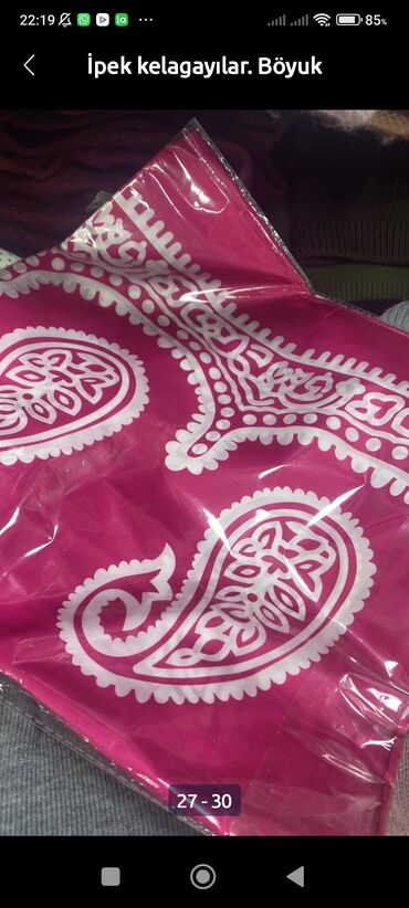 Baş geyimləri: Kelagayi böyük ölçülərdə.ipekler 35 m.ketan pambıq 30 m — 5