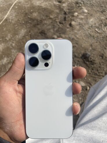 блэкберри телефон: IPhone 15 Pro, Колдонулган, 256 ГБ, White Titanium, 87 %