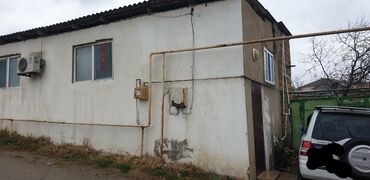 qaradag rayonunda satilan evler: Binəqədi qəs. 2 otaqlı, 65 kv. m, Orta təmir