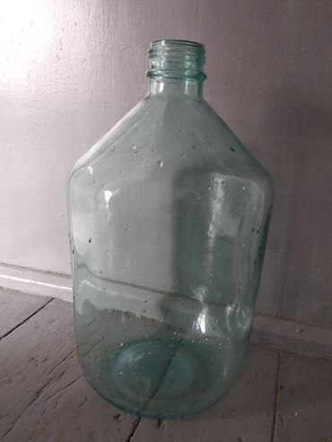 бутыли пластиковые: Продам 20 литровые бутыли, советские, в отличном состоянии