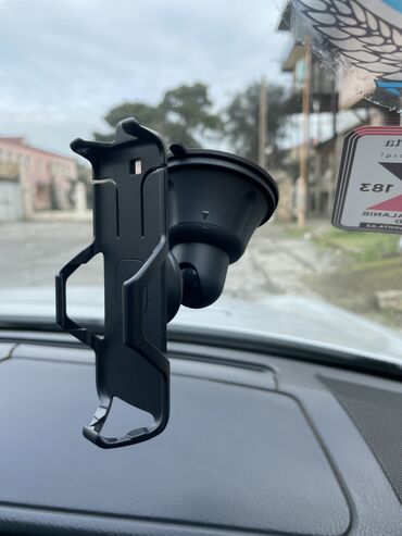 Nokia telefonu ücün.Maşin aksesuarı.Tazadir.2 adadir. biri 13 azn