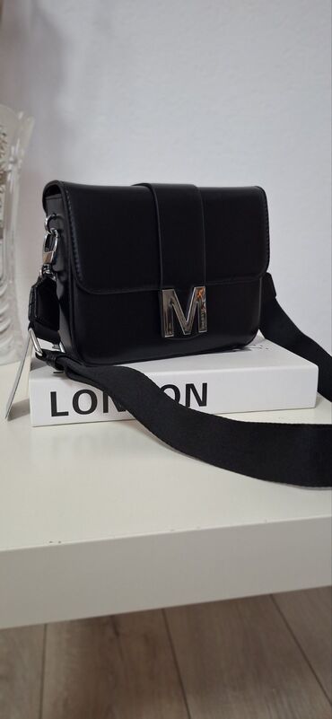 Torbe: Novi model mona tasne 4000 na lalafo.rs — 8 Torbe: Novi model mona tasne 4000 — 8