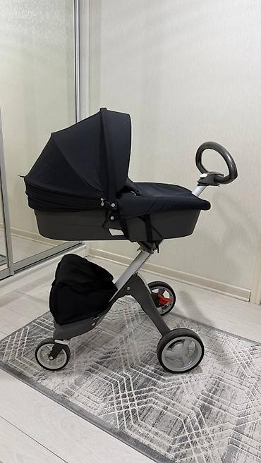 коляски для новорожденных: Коляска, Stokke, цвет - Черный, Б/у — 1