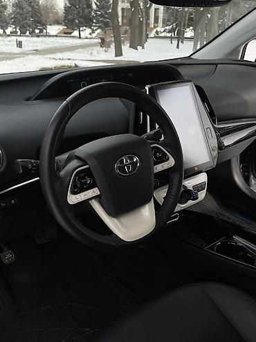 Toyota: Toyota Prius: 2019 г., 1.8 л, Вариатор, Электромобиль, Седан — 10