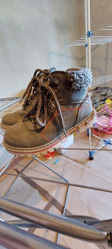 metro gumene cizme za decu: Ankle boots, Size - 26