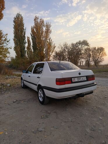 фары для гольф 2: Volkswagen Vento: 1993 г., Седан