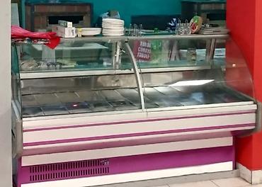 Soyuduculu vitrin – restoran, kafe, şirniyyat və marketlər üçün