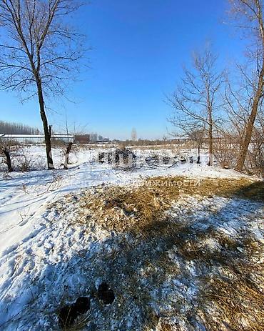 Продажа коттеджей и домов: 🏠Продается дом в с. Сокулук с участком 40 соток и кошарой. От трасы 2 — 6